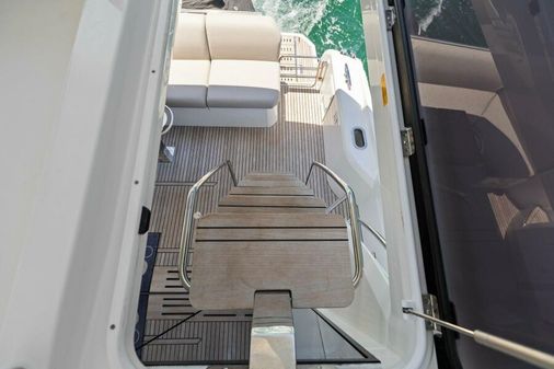 Prestige 590 flybridge image