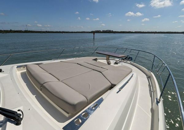 Prestige 590 flybridge image