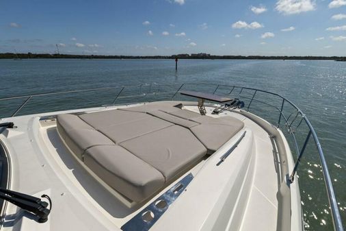 Prestige 590 flybridge image