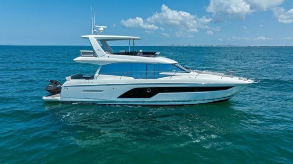 Prestige 590 flybridge image