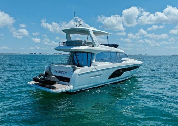 Prestige 590 flybridge image