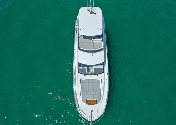 Prestige 590 flybridge image