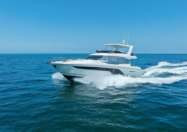 Prestige 590 flybridge image