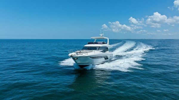 Prestige 590 flybridge image