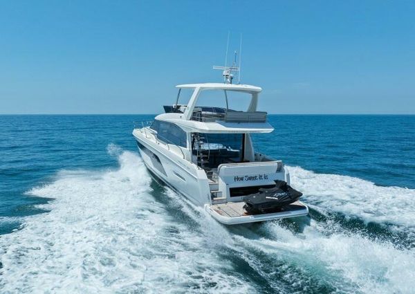 Prestige 590 flybridge image