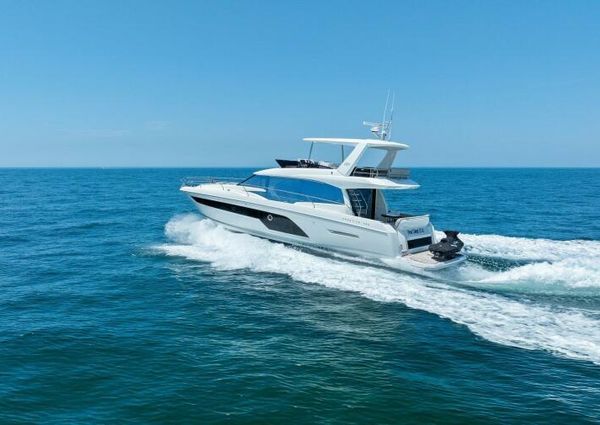 Prestige 590 flybridge image