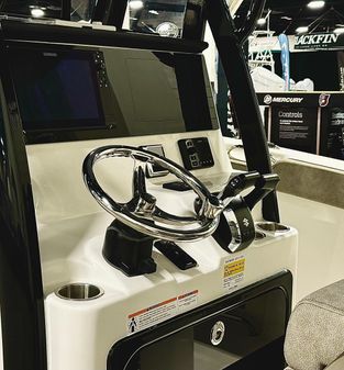 Sea-pro 262-CENTER-CONSOLE image