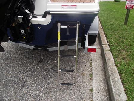 Bayliner VR4-OB image