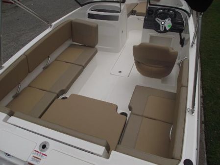 Bayliner VR4-OB image