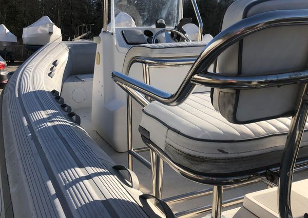 Ab-inflatables 19-CENTER-CONSOLE image