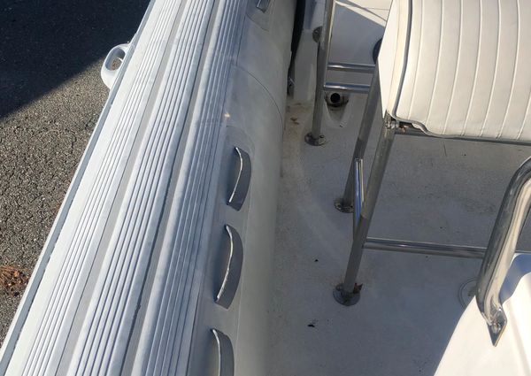 Ab-inflatables 19-CENTER-CONSOLE image