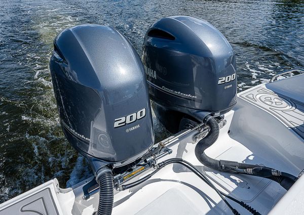 Sea Hunt Gamefish 27 image