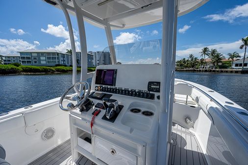 Sea Hunt Gamefish 27 image