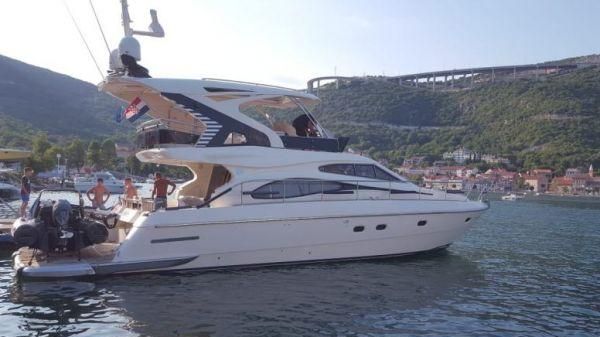 Ferretti Yachts 46 