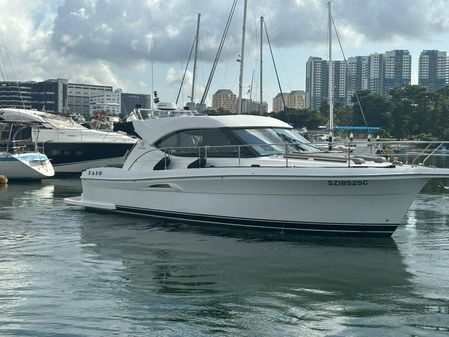 Riviera 3600 Sport Yacht image