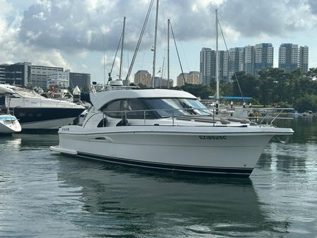 Riviera 3600 Sport Yacht image