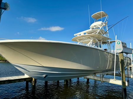 Yellowfin 42 image