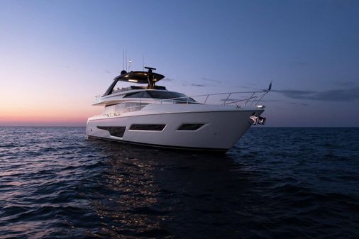 Ferretti Yachts 780 image