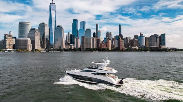 Sea Ray L590 Fly