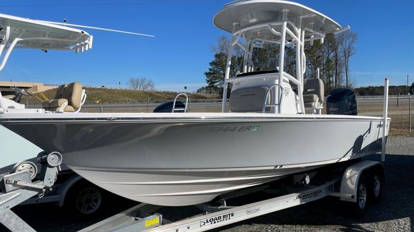 Sportsman Masters 227 Bay Boat