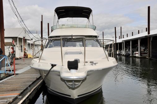 Bayliner 3258 Avanti image