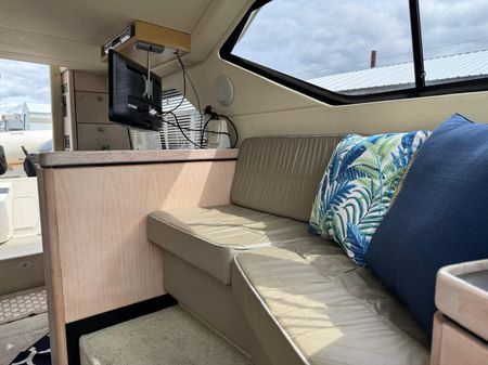 Bayliner 3258 Avanti image