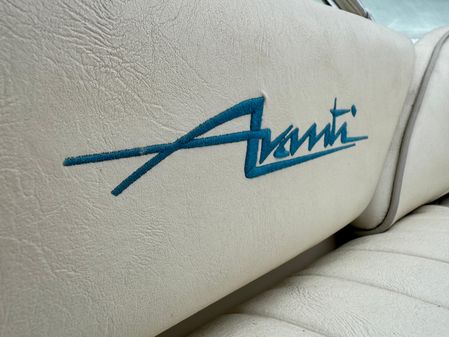 Bayliner 3258 Avanti image