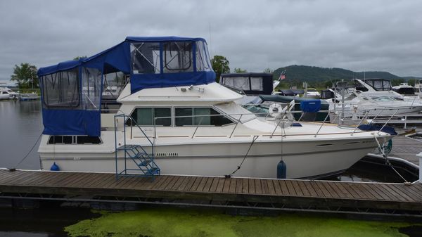 Sea Ray 360 Aft Cabin 