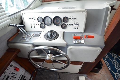 Sea-ray 360-AFT-CABIN image