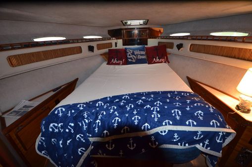 Sea-ray 360-AFT-CABIN image