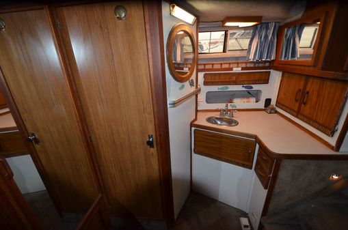 Sea-ray 360-AFT-CABIN image