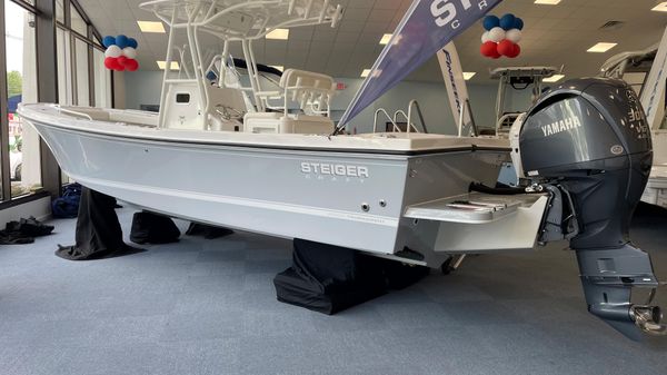 Steiger Craft 255 CC