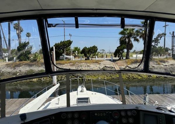 Symbol Cockpit Motor Yacht image