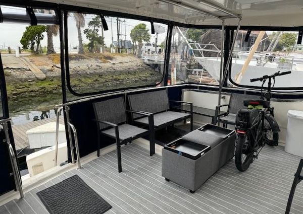 Symbol Cockpit Motor Yacht image