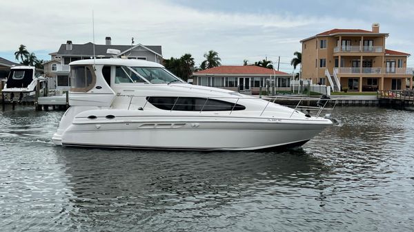 Sea Ray 390 Motor Yacht