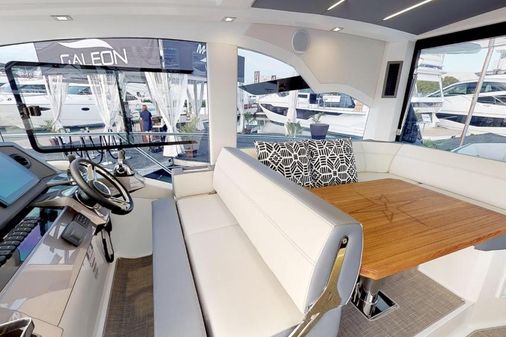 Galeon 425 HTS image