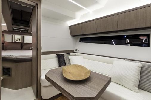 Galeon 425-HTS image