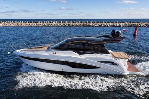 Galeon 425-HTS image