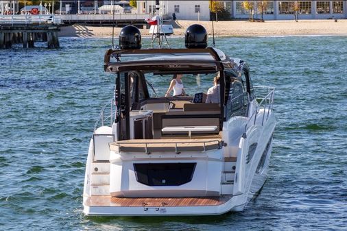 Galeon 425-HTS image