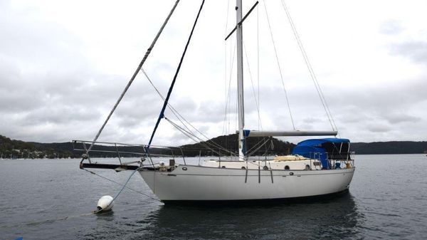 Westsail 33 