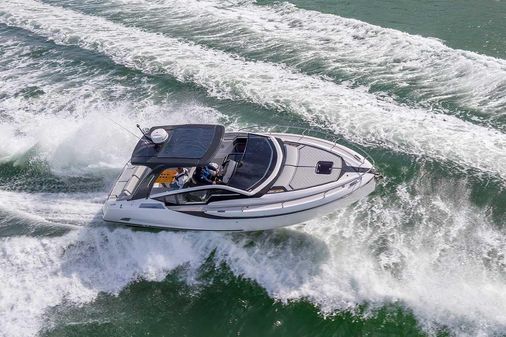 Fairline F-LINE-33 image