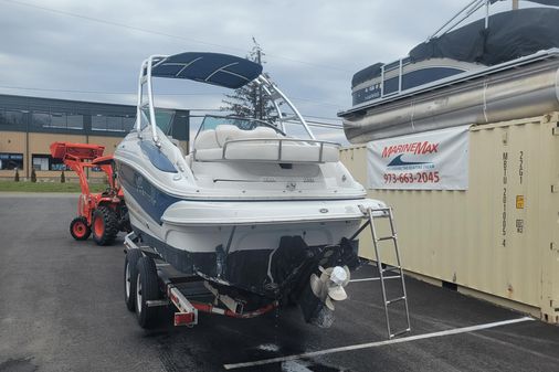 Crownline 265 SS image