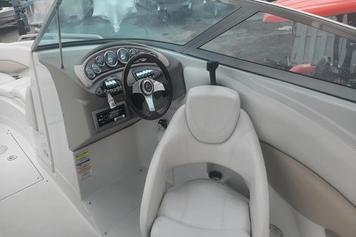 Crownline 265 SS image