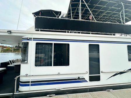 Horizon HOUSEBOAT image