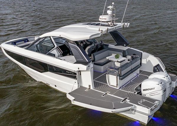 Galeon 325 GTO image