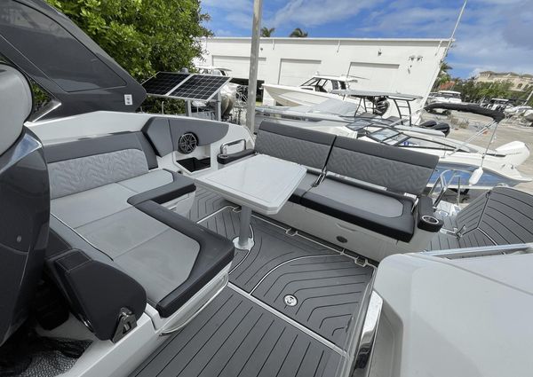 Galeon 325 GTO image