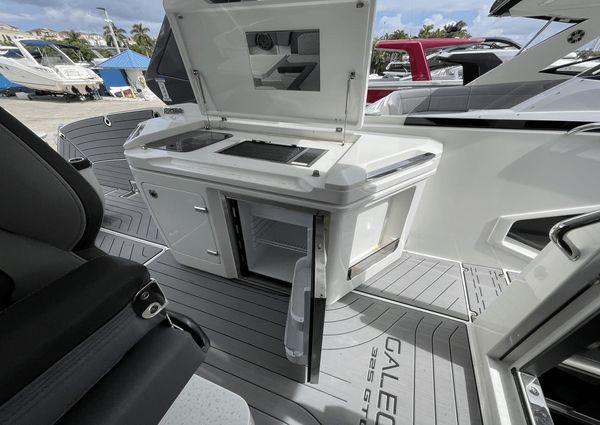 Galeon 325 GTO image