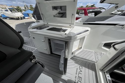 Galeon 325 GTO image