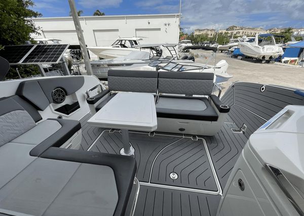 Galeon 325 GTO image