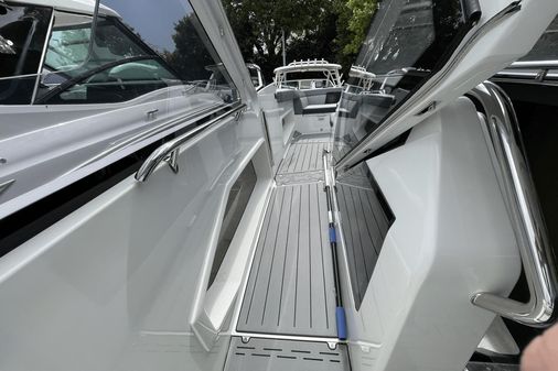 Galeon 325 GTO image